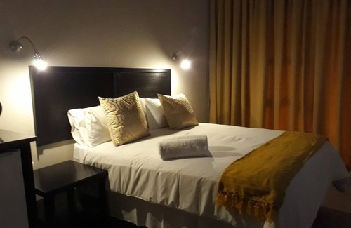 Klerksdorp Casa | The Willow Tree Guest House