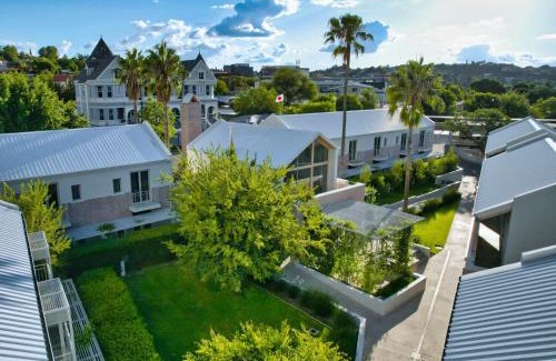 Windhoek Cama Y Desayuno | The Windhoek Luxury Suites