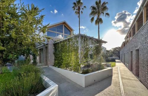 Windhoek Cama Y Desayuno | The Windhoek Luxury Suites