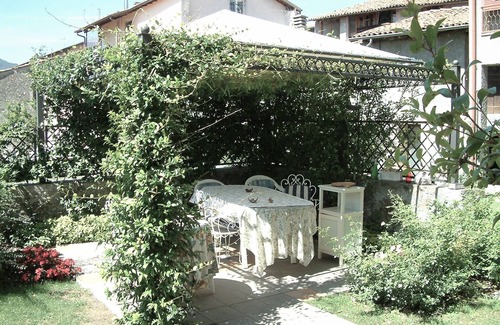 Solto Collina Casa | The wing of an old convent from the 1500s above Lake Iseo