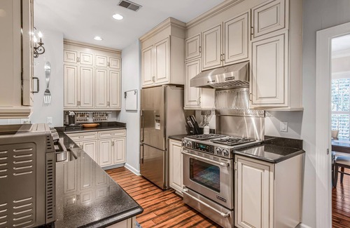 Green Hills Apartamento | The Winston on Woodlawn - Great Location