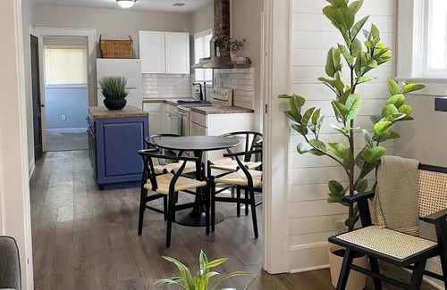 Northside District Casa | The Wittland - Cozy Little House in Downtown Lexington