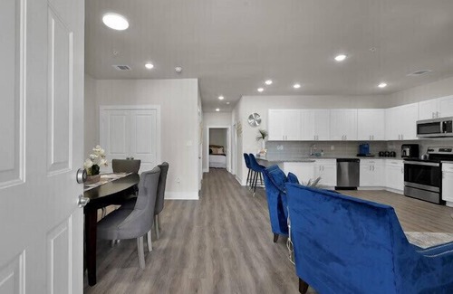 Grogan's Mill Apartamento | The Woodlands 2 bed/ 2 Bath Suite: The Blue Luxe Vol 4of4