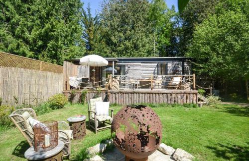 Brading Casa | The Woodlands Retreat