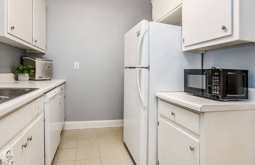 Fayetteville Casa | The Woodside Guest House II