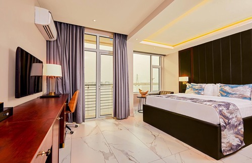 Lekki Phase 1 Hotel | The Yacht Hotel