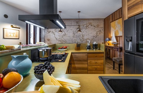 Castello Apartamento | The Yacht House Canal View