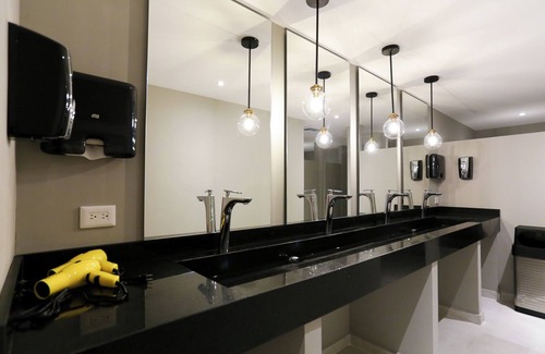 Cancun Hotel | The Yellow Capsule Cancun Close to Airport