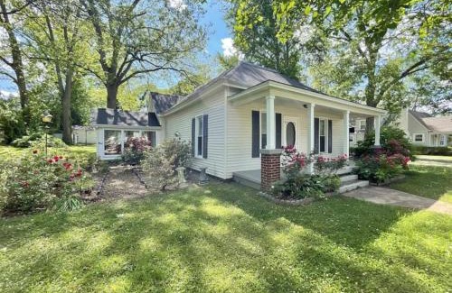 Winchester Casa | The Yellow Cottage By Tims Ford Lake
