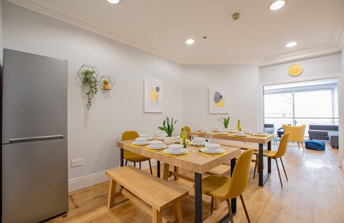 City Centre Dublin Casa | The Yellow Door by Shortstays, Sleeps 25, 2 mins from Temple Bar!