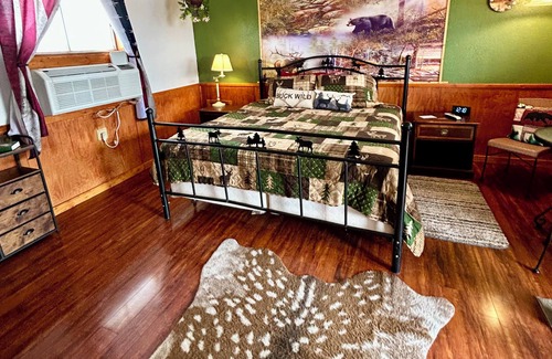 Logan Hotel | The Yucca Motel and Cabins