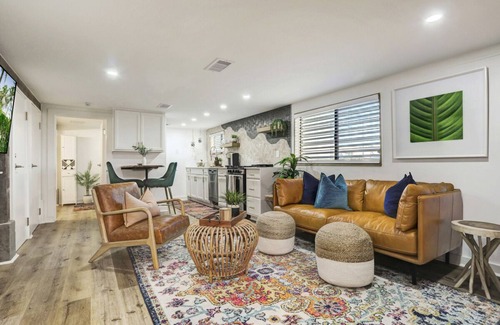 Galveston Apartamento | The Zen Den: Where nature's elements come together with modern comfort!