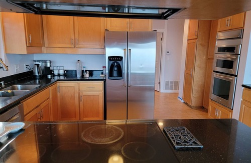 Coastal San Pedro Casa | The Zen House with Panoramic Harbor and City Views