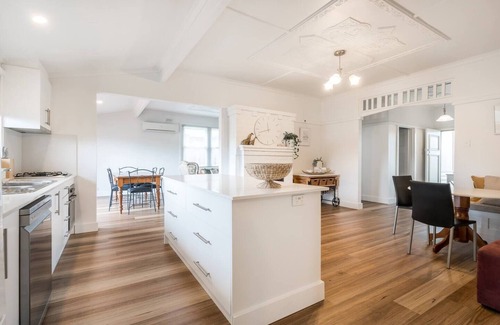 Rosebud Cabaña | The Zophey House A Charming Coastal Cottage