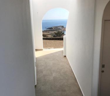 Schinoussa Town Hotel | Theasis Luxury Suites