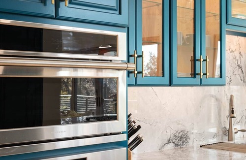 South Fork Casa | Theater, Hot Tub, Sauna, EV charger & Epic Views!