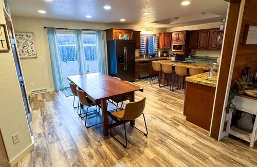 Spearfish Apartamento | Gran casa encantadora para grupos y entretenimiento con juegos de arcade.