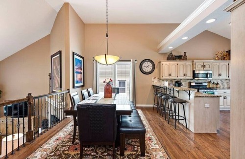 Prairie Point-Wildberry Casa | Theater*Steam Shower*Gym*Bar