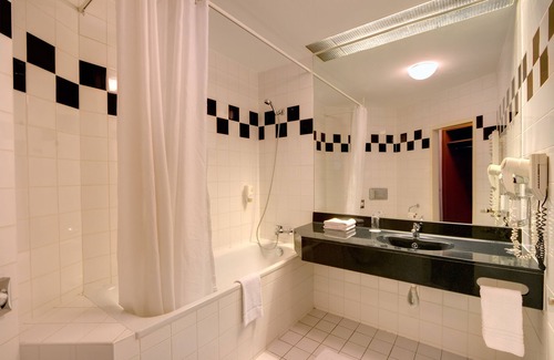 Zizkov Hotel | Theatrino
