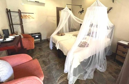 Kasane Cabina | Thebe River Safaris