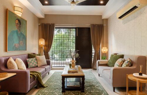 Safdarjung Enclave Apartamento | TheCityAbode-3BHK- Caretaker South Delhi Safdarjung