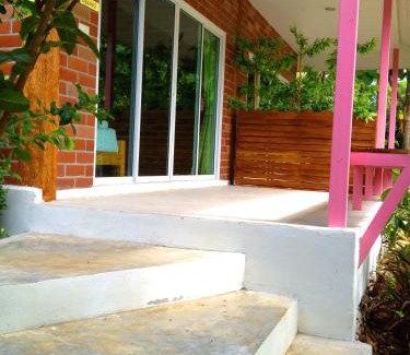 Suan Phueng Complejo | Theerama Cottage