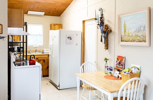 Concan Cabaña | Thelma Cottage: Charming & Cozy 2 bedroom 2. A 10 km del río Frio