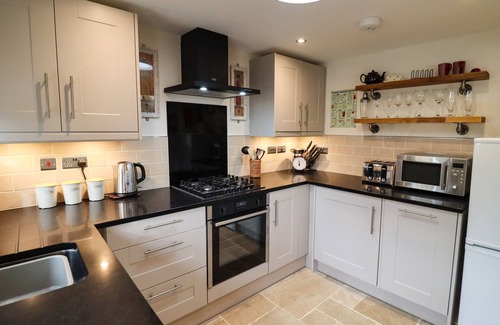 Adderbury Cabaña | THELWALL COTTAGE, romantic, with open fire in Adderbury