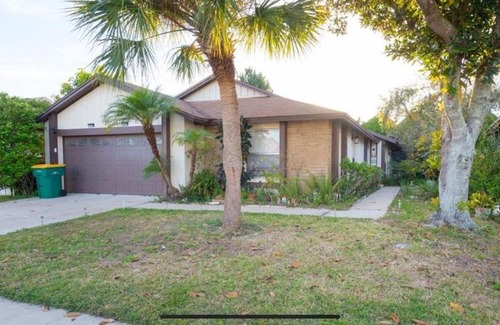 Indian Wells Casa | Theme Park Destination with Large Heated Pool