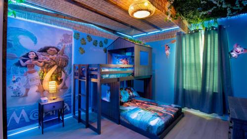 Four Corners Casa | Themed 5BR Resort Escape With Game Room & Pool 15987