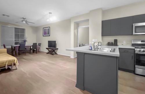 Orange Apartamento | Themed Home Super Close to Disney