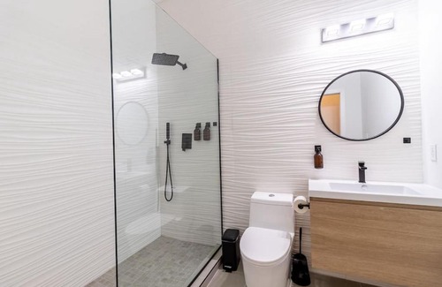 Gayborhood Apartamento | Thena Hotel 2nd Floor Studio Unit4