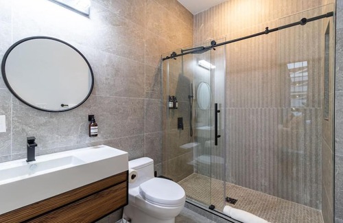 Gayborhood Apartamento | Thena Hotel - Cozy Studio
