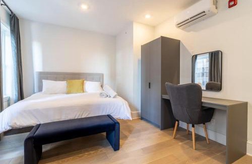 Gayborhood Apartamento | Thena Hotel - Large Studio