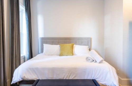 Gayborhood Apartamento | Thena Hotel - Large Studio