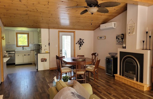Point Clark Cabaña | There's no place like the cottage! Beautiful cozy cottage, minutes from beach