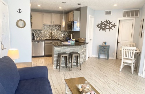 Corpus Christi Condominio | Third floor condo with ocean views