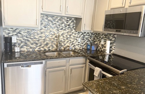 Corpus Christi Condominio | Third floor condo with ocean views