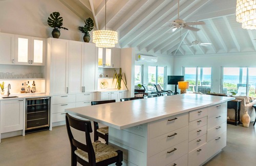 Dunmore Town Casa | Third Reef - A Beautiful Oceanfront House on the Pink Sands of Harbour Island