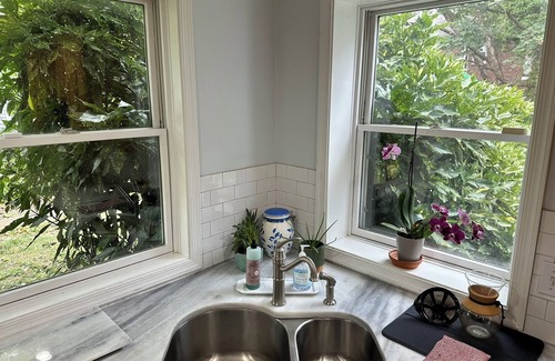 Bala-Cynwyd Casa | This 4 BR 4 BA sizable home with large outdoor porch & yard is ideal for a family visiting the area.