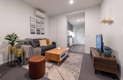 Footscray Apartamento | This apartment is a 2 bedroom(s), 2 bathrooms, located in Footscray, VIC.