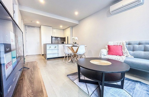 Carlton South Apartamento | This apartment is a 2 bedroom(s), 1 bathrooms, located in Melbourne, VIC.