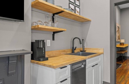 Frankfort Apartamento | This apartment is a 2 bedroom(s), 1 bathrooms, located in Frankfort, KY.