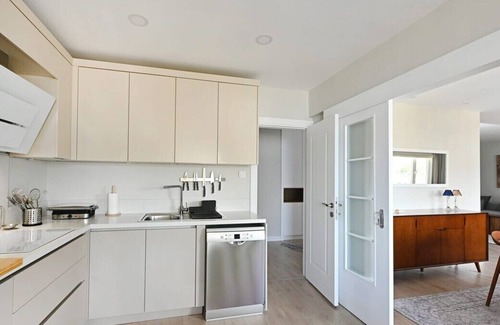 Sariyer Apartamento | Bright Spacious Lovely 4BD Gem +Terrace Views #232