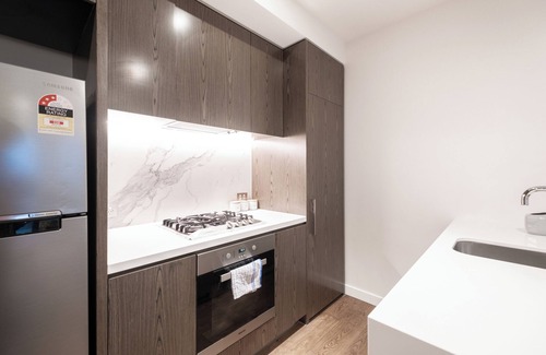 Melbourne Apartamento | This apartment is a 2 bedroom(s), 2 bathrooms, located in Melbourne, VIC.
