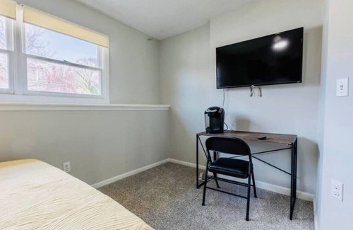 Parkville Apartamento | This apartment is a 1 bedroom(s), 1 bathrooms, located in Kansas City, MO.
