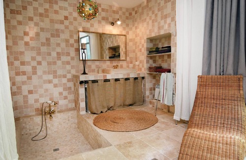 Cabannes Apartamento | Alojamiento de 1 habitaciones en Cabannes