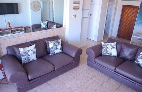Ballito Apartamento | This apartment is a 2 bedroom(s), 1.5 bathrooms, located in Dolphin Coast, KwaZulu-Natal.