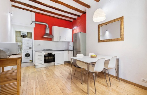 La Ribera Apartamento | Este bonito apartamento de 2 dormitorios está situado en el vibrante barrio de El Born.