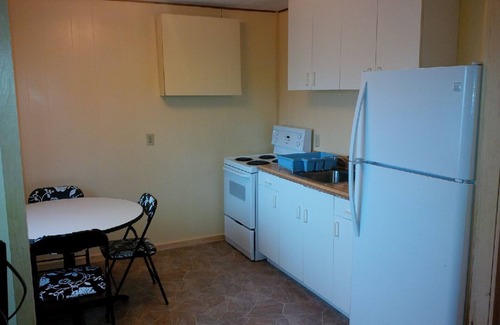Wiarton Cabina | This cabin is a 2 bedroom(s), 1 bathrooms, located in Wiarton, Ontario.